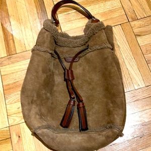 Burberry Shearling Bucket bag with leather pouch